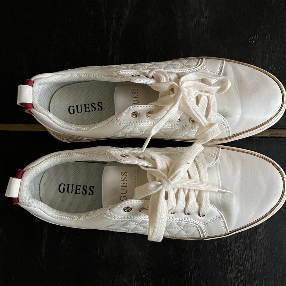 Guess Shoe Collection - Picture 2 of 3